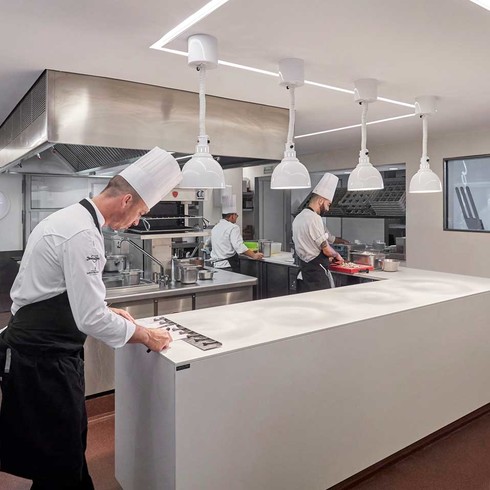 Neolith-Casa-Mar-chef-quim-casellas-08
